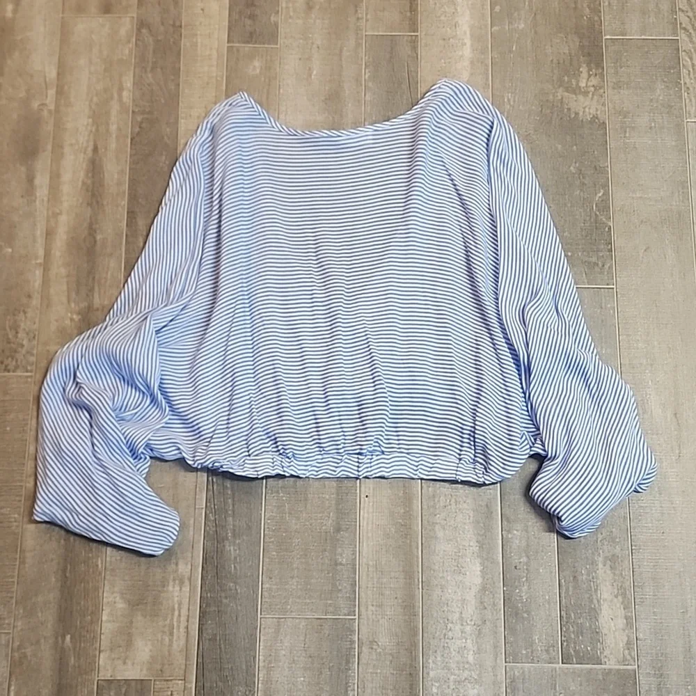 Audrey 3+1 brand blouse - Picture 6 of 10